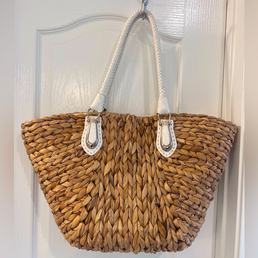 Woven Straw Tote Bag/Purse with Zipper